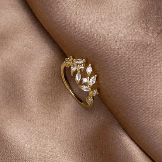 18K Gold Crystal Vine Ring