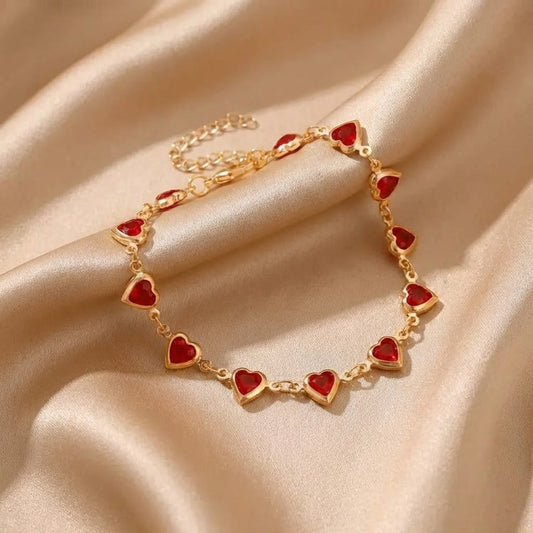 Ophelyra Garnetelle Bracelet | Gold