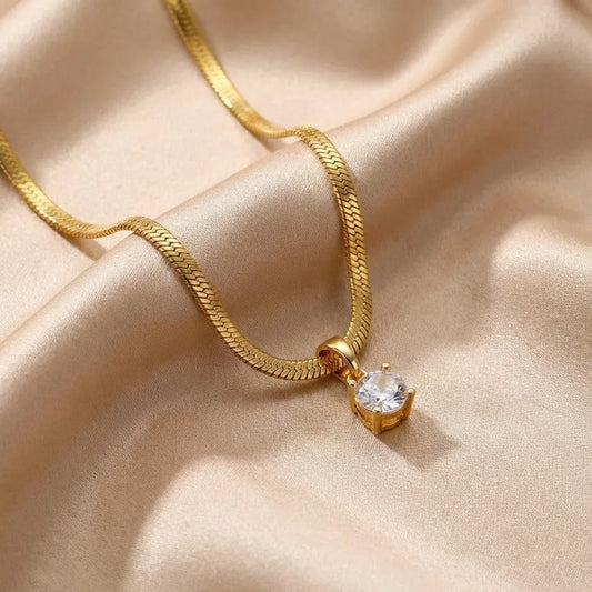 Elegant Rhinestone Pendant Necklace | Gold